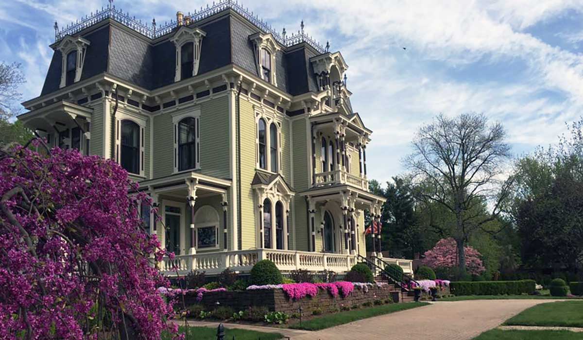 5 Fall Fairs Perfect for a Quintessential New England Getaway Bed and